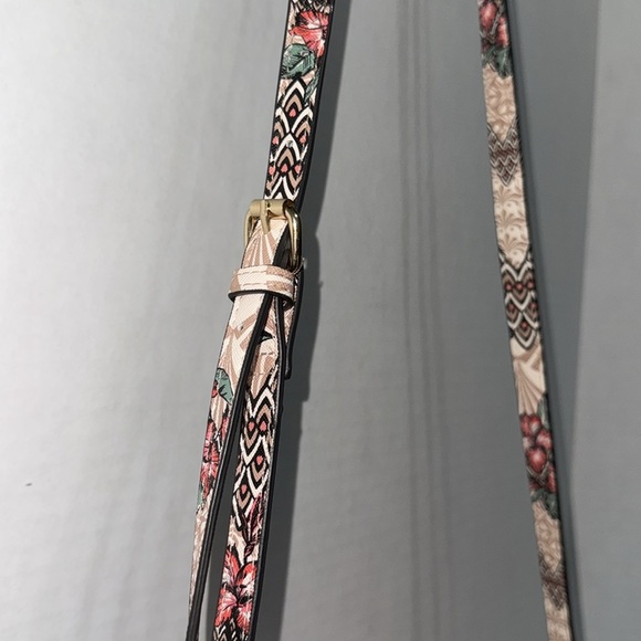 Nanette Lepore Hibiscus Print Crossbody Medium Sized Everyday Handbag Spring - Picture 7 of 11